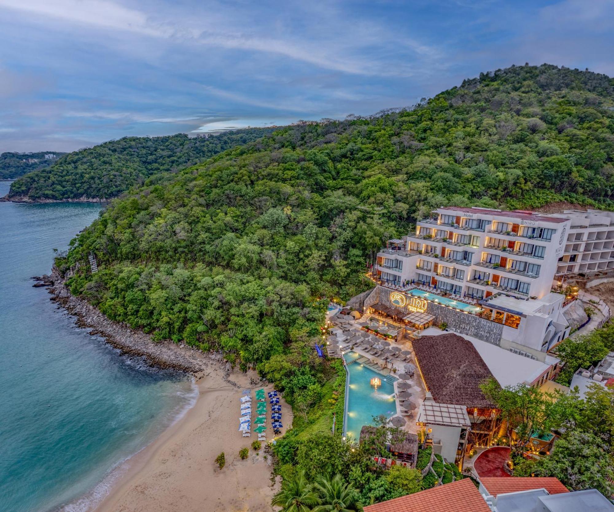 Niru Ocean Suites By Binniguenda Santa Cruz Huatulco Exterior photo